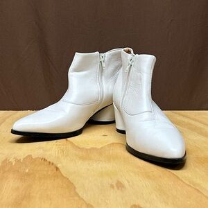 White leather ankle boots with pointed toe